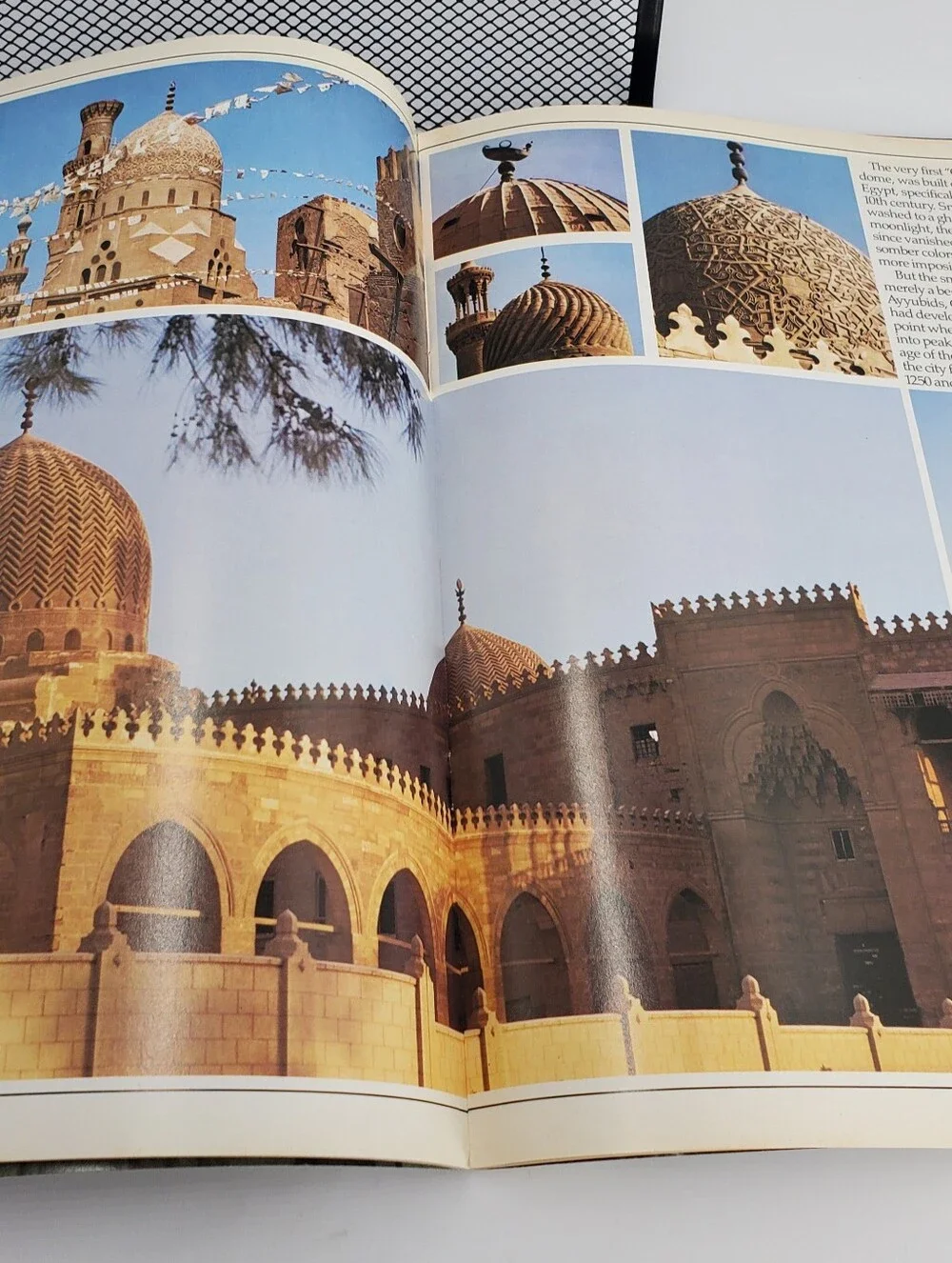 Saudi Aramco World Magazine Year 1978 - 4 Issues,  Tourism Culture (B1)